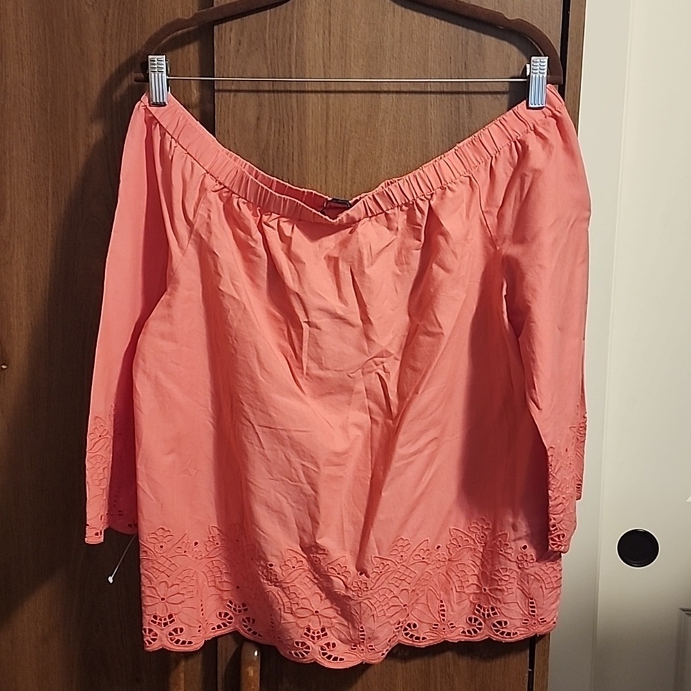 Tommy Hilfiger Pink Embroidered Off The Shoulder Blouse Size Small NWT - Picture 2 of 6